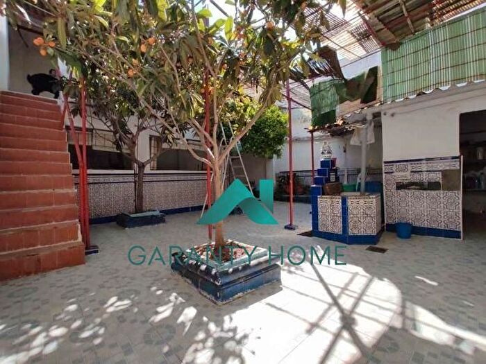 Casas en venta y pisos alquiler - 1
