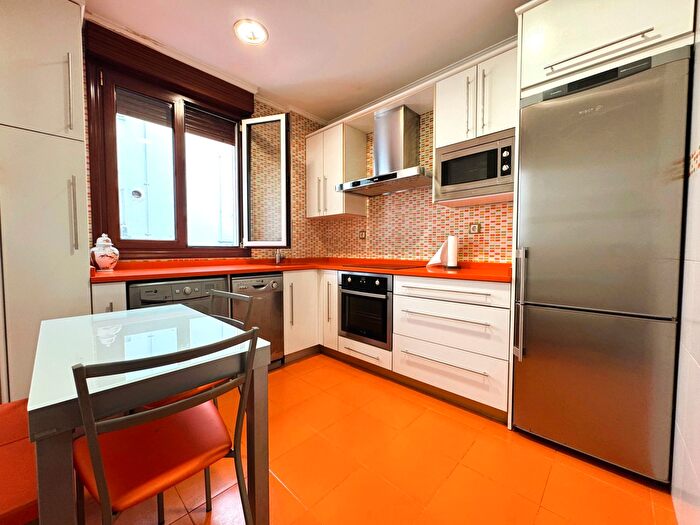Casas en venta y pisos alquiler - 2