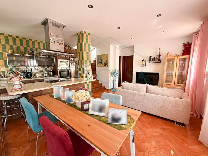 Casas en venta y pisos alquiler - 1