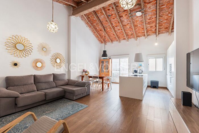 Casas en venta y pisos alquiler - 1