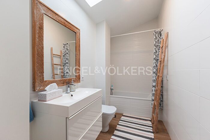 Casas en venta y pisos alquiler - 3