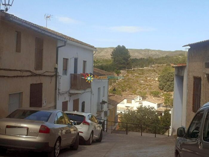 Casas en venta y pisos alquiler - 1