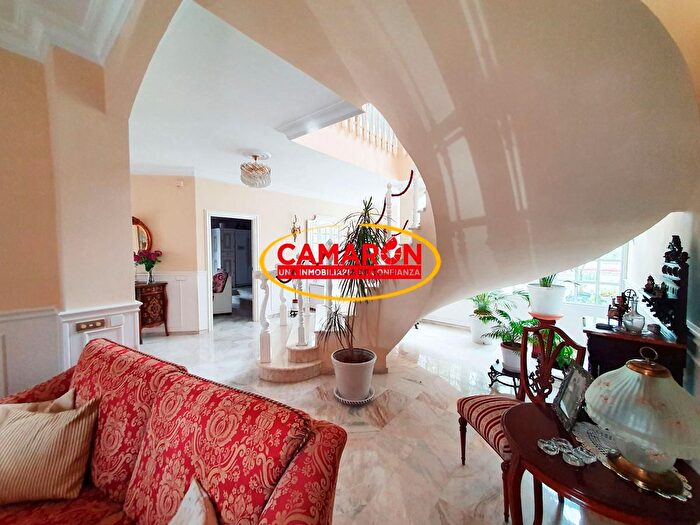Casa en venta en La Puebla del Río, Sevilla de 4 habitaciones