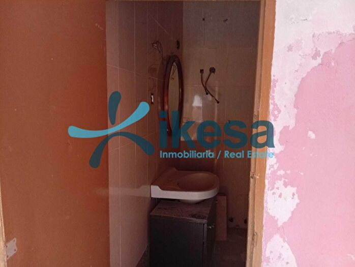 Casas en venta y pisos alquiler - 3