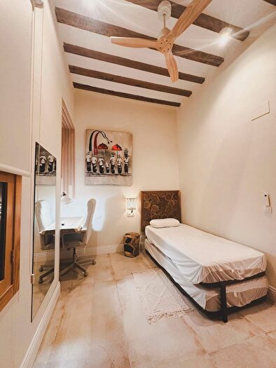 Casas en venta y pisos alquiler - 3