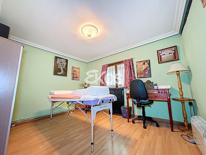 Casas en venta y pisos alquiler - 3