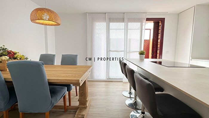 Casas en venta y pisos alquiler - 1