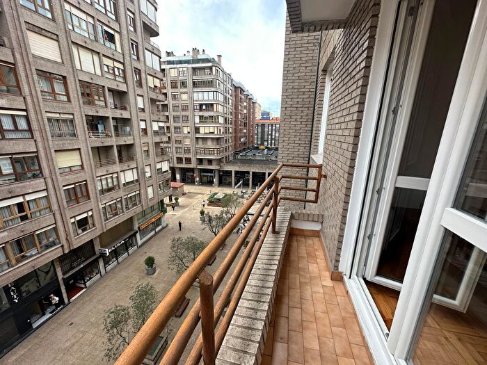 Casas en venta y pisos alquiler - 3