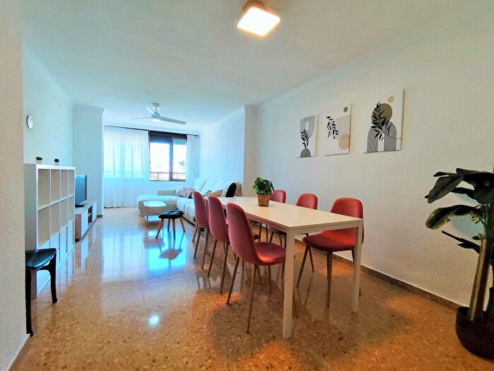 Piso en alquiler en Algirós, Ciutat Jardí de 4 habitaciones