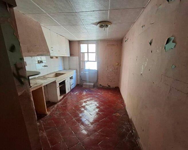 Casas en venta y pisos alquiler - 2