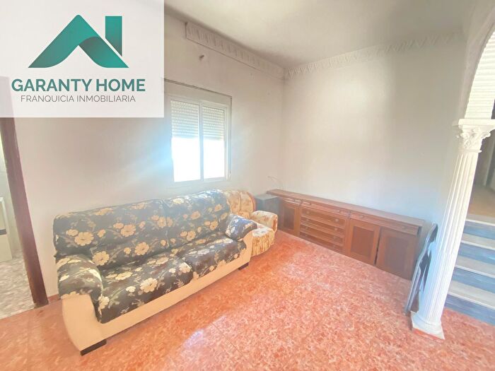 Casas en venta y pisos alquiler - 3