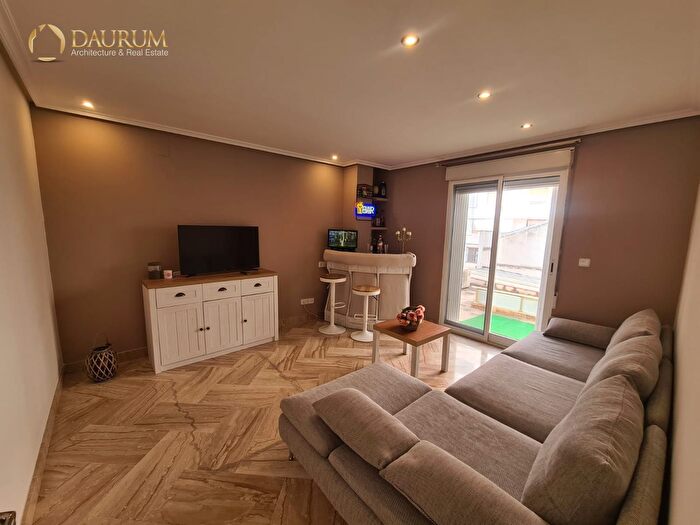 Casas en venta y pisos alquiler - 2