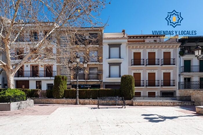 Piso en venta en Algarinejo, Granada de 8 habitaciones