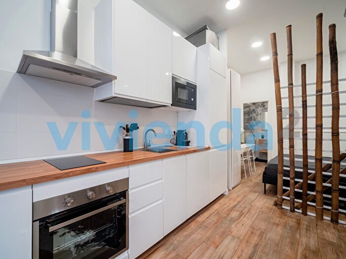 Casas en venta y pisos alquiler - 3