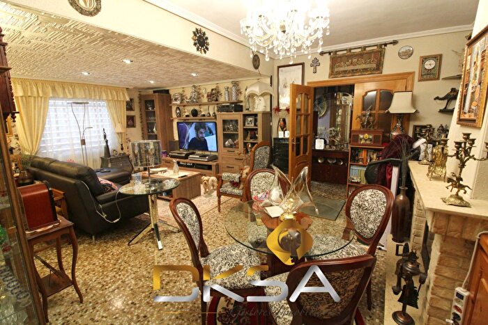 Casas en venta y pisos alquiler - 3