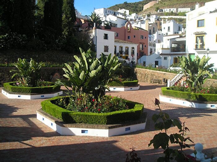 Casas en venta y pisos alquiler - 1