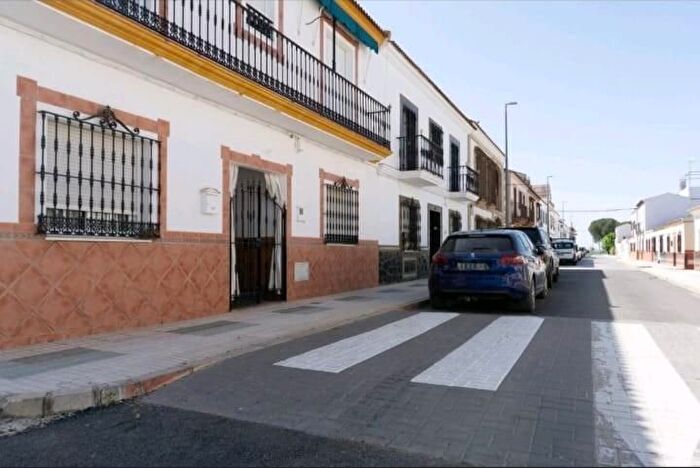 Casa en venta en Alcalá del Río, Sevilla de 5 habitaciones