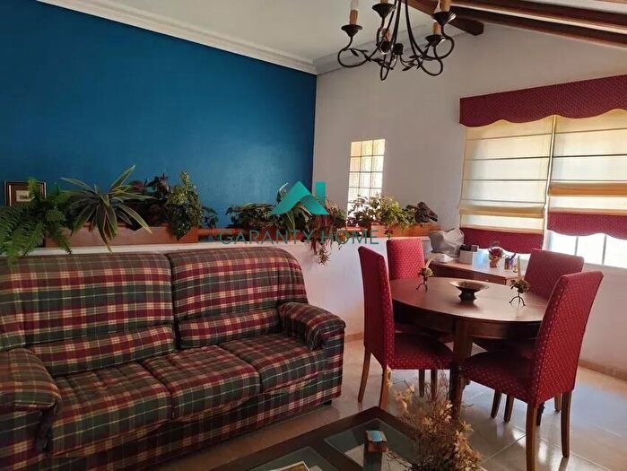 Casas en venta y pisos alquiler - 2