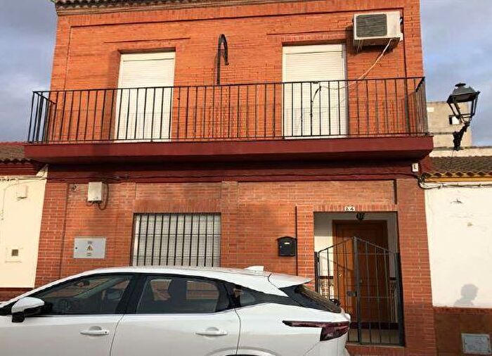 Casas en venta y pisos alquiler - 2