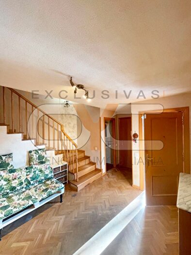 Casas en venta y pisos alquiler - 3