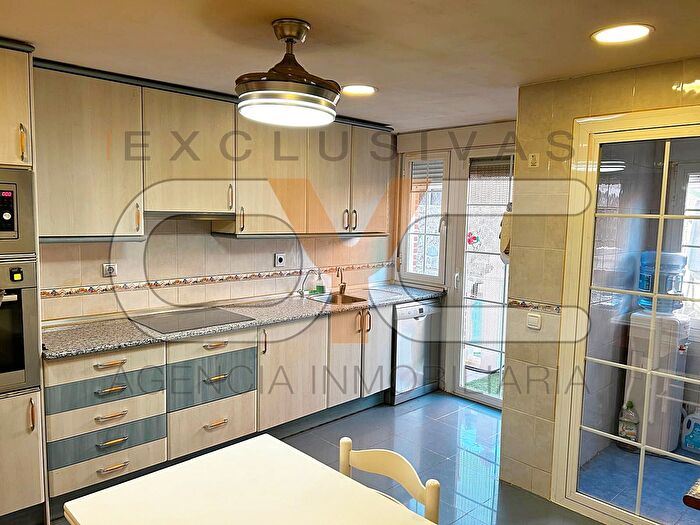 Casas en venta y pisos alquiler - 1