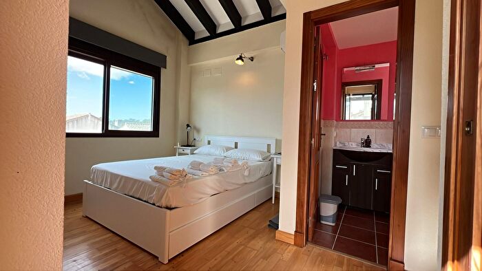 Casas en venta y pisos alquiler - 2