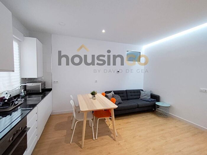 Casas en venta y pisos alquiler - 1
