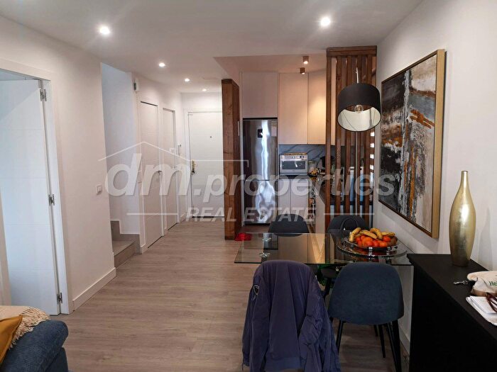 Casas en venta y pisos alquiler - 3