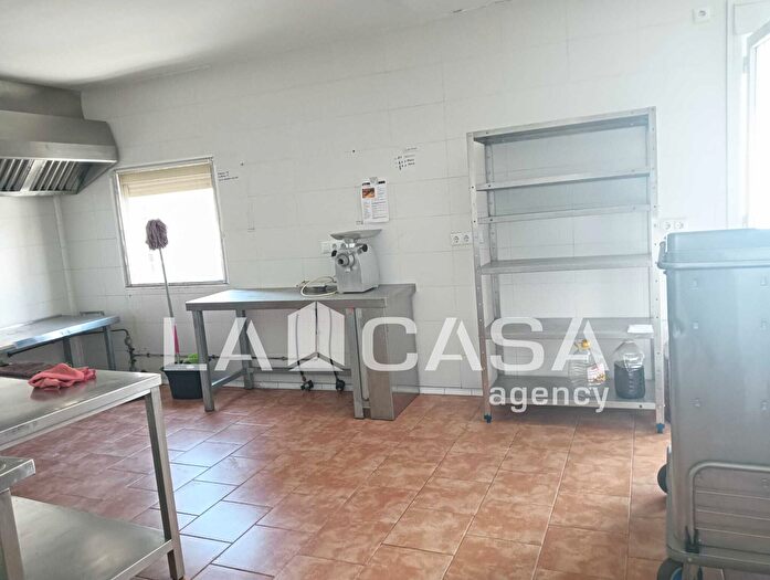 Casas en venta y pisos alquiler - 1