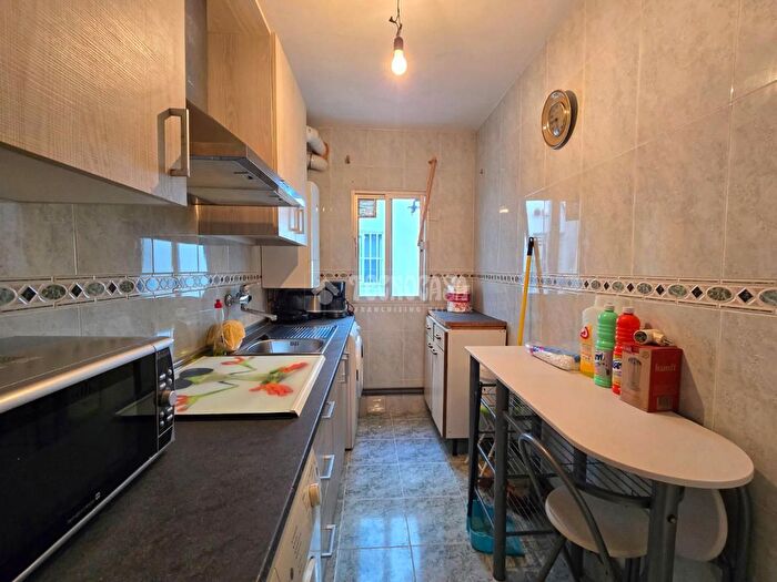 Casas en venta y pisos alquiler - 2