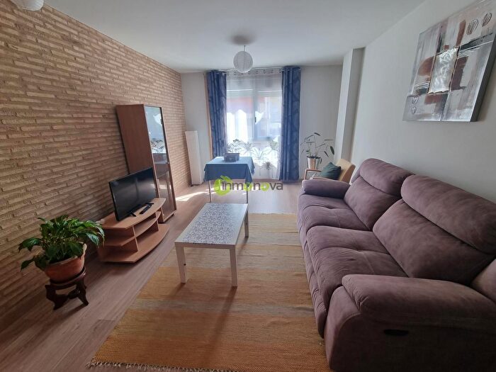 Casas en venta y pisos alquiler - 2