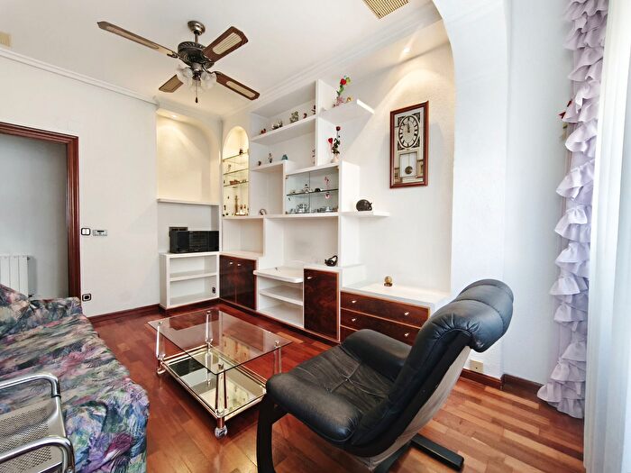 Casas en venta y pisos alquiler - 2