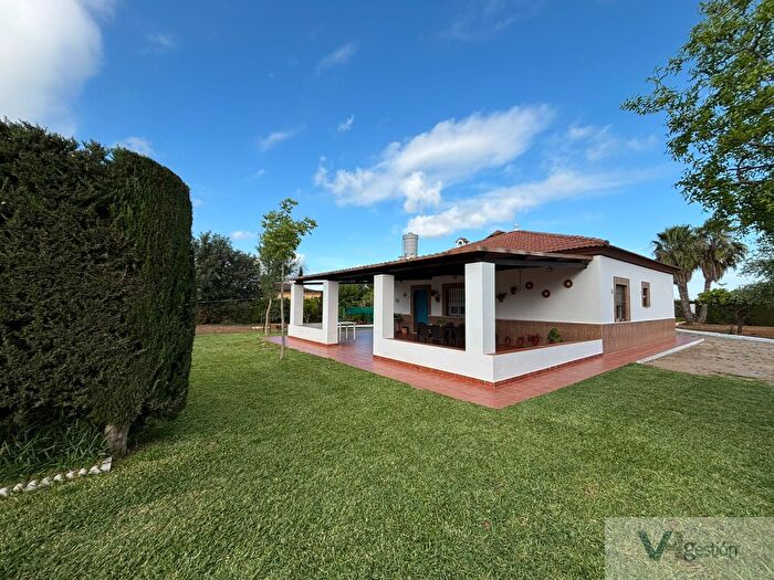 Casa en venta en Villamartín, Cádiz de 3 habitaciones
