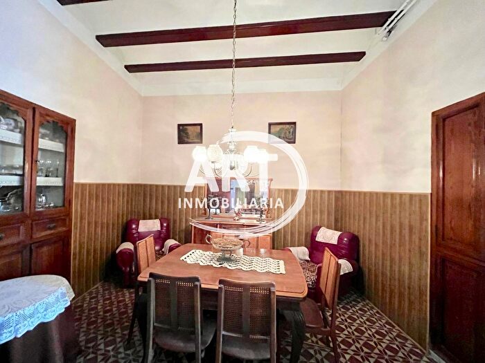 Casas en venta y pisos alquiler - 3