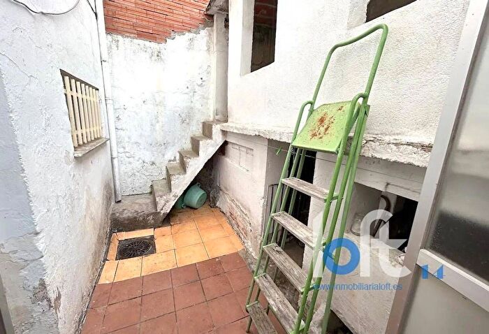 Casas en venta y pisos alquiler - 3