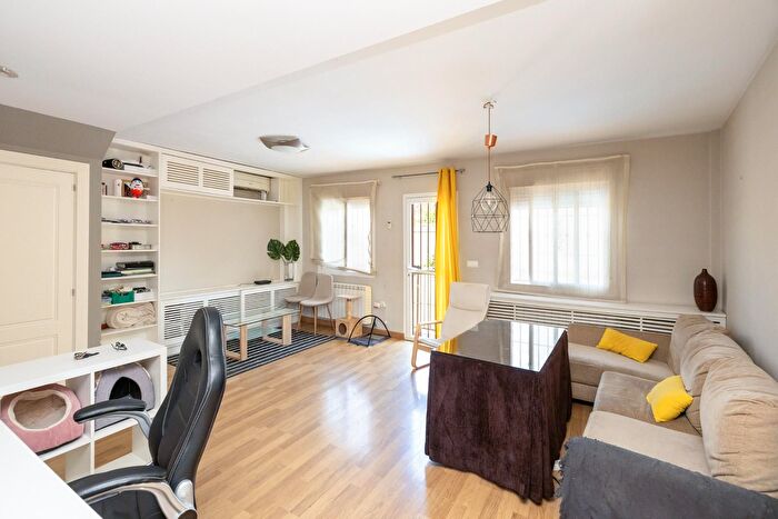 Casas en venta y pisos alquiler - 2