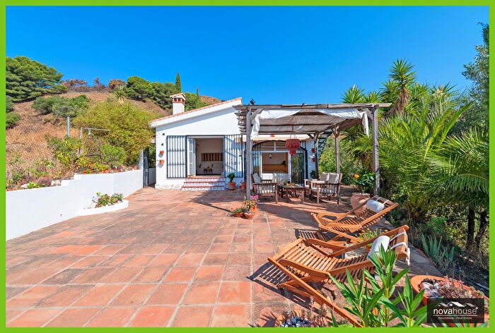 Casa en venta en Moclinejo, Málaga de 2 habitaciones