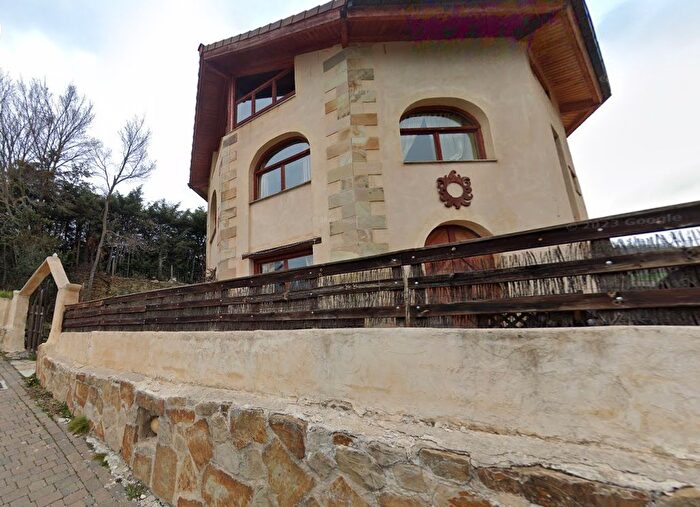 Casa en venta en Ardanaz, Egüés de 9 habitaciones