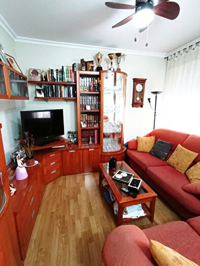 Casas en venta y pisos alquiler - 2