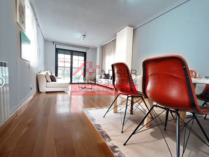 Casas en venta y pisos alquiler - 1