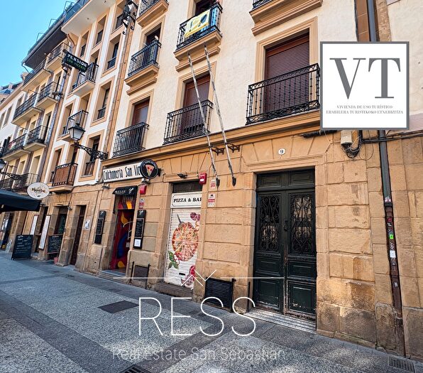 Casas en venta y pisos alquiler - 1