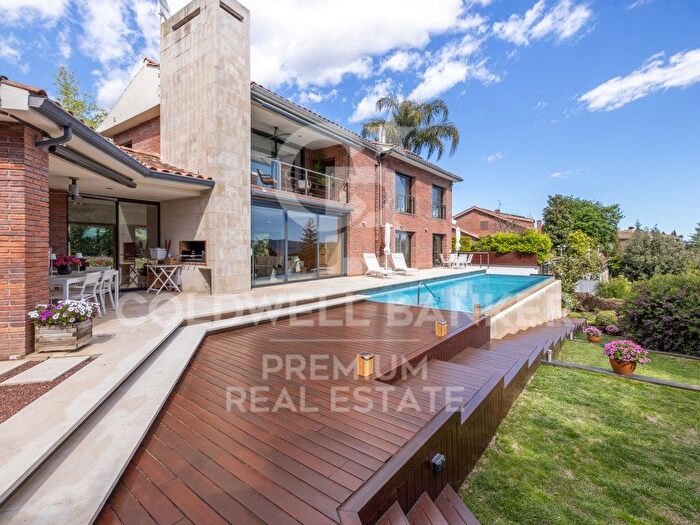 Casa en venta en Bellaterra, Cerdanyola del Vallès de 5 habitaciones
