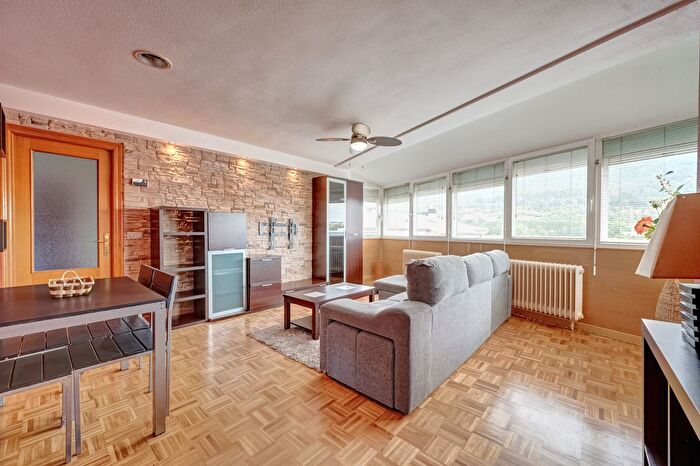 Casas en venta y pisos alquiler - 2