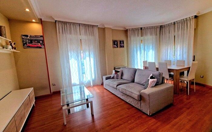 Casas en venta y pisos alquiler - 1