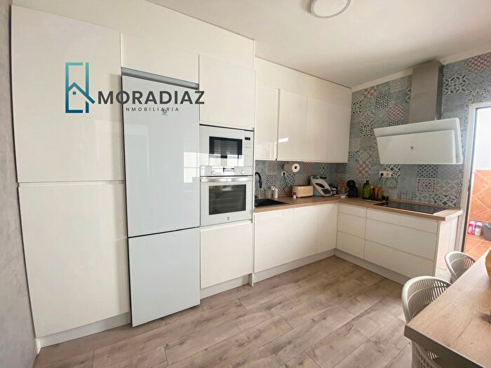 Casas en venta y pisos alquiler - 1