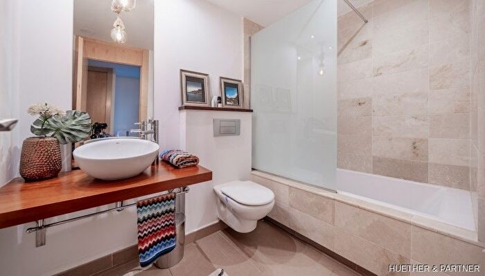 Casas en venta y pisos alquiler - 2