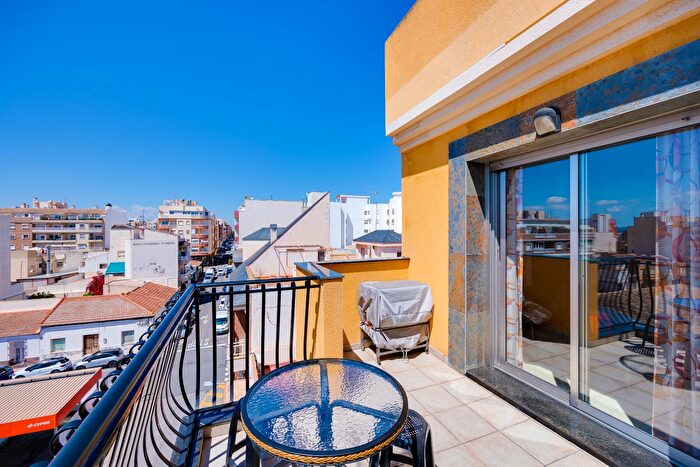 Casas en venta y pisos alquiler - 3