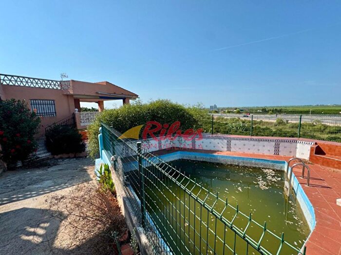 Casas en venta y pisos alquiler - 1