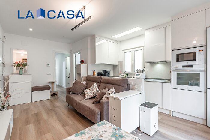 Casas en venta y pisos alquiler - 2