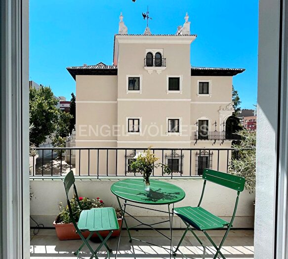 Casas en venta y pisos alquiler - 1